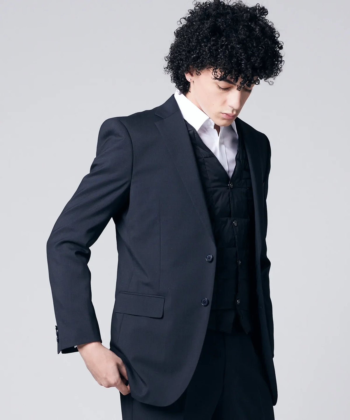 BLACK／模特兒身高 180cm／穿著尺寸 L