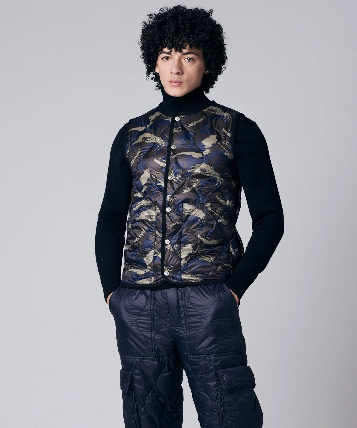 PRINT CAMO／模特兒身高 180cm／穿著尺寸 L