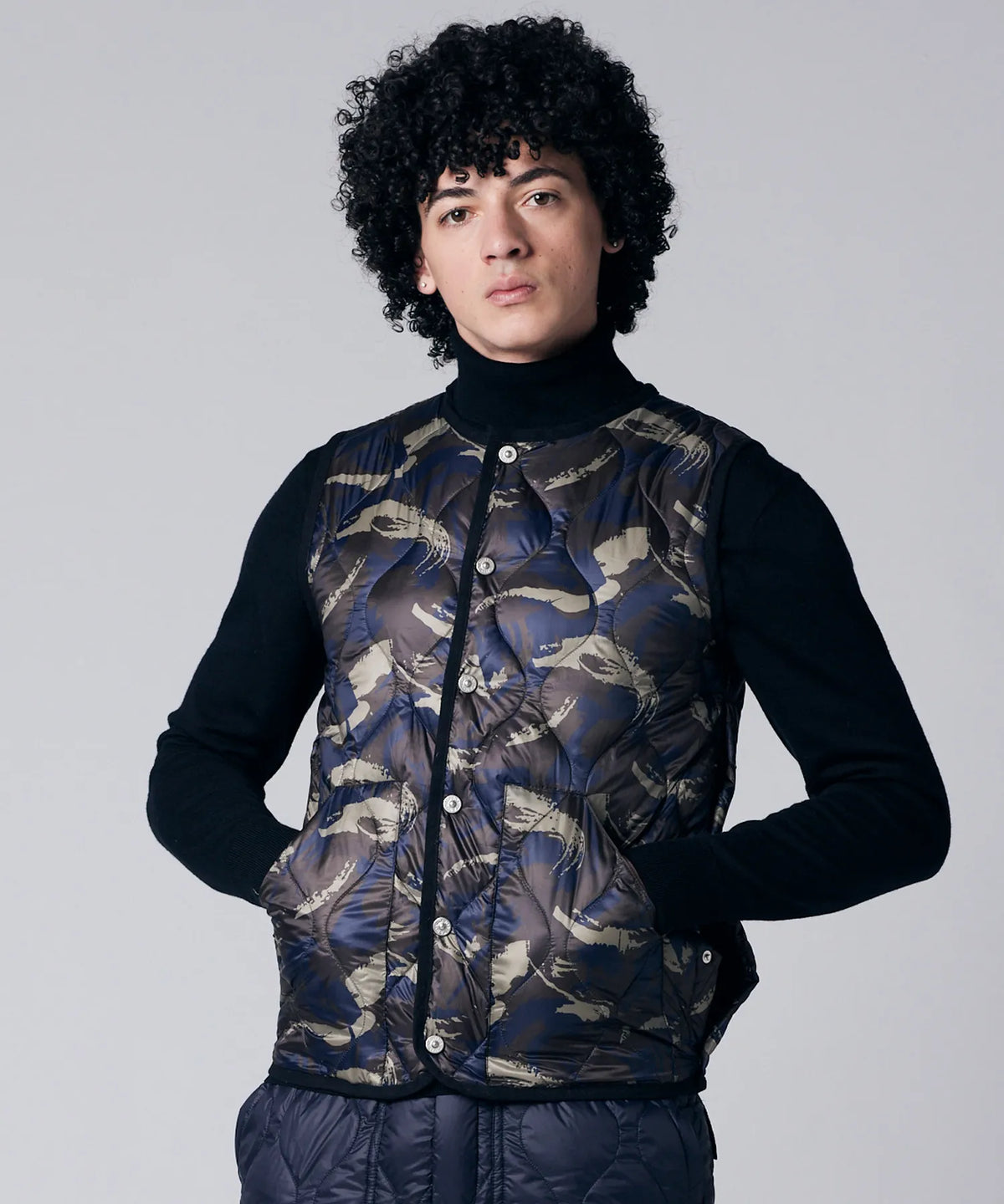 PRINT CAMO／模特兒身高 180cm／穿著尺寸 L