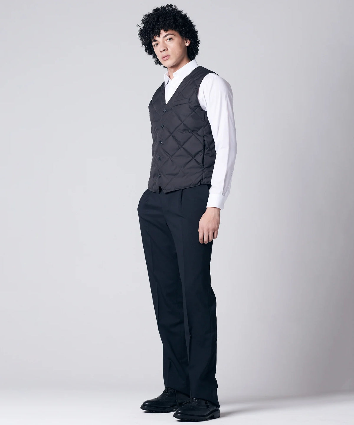 BLACK（表側）／模特兒身高 180cm／穿著尺寸 L