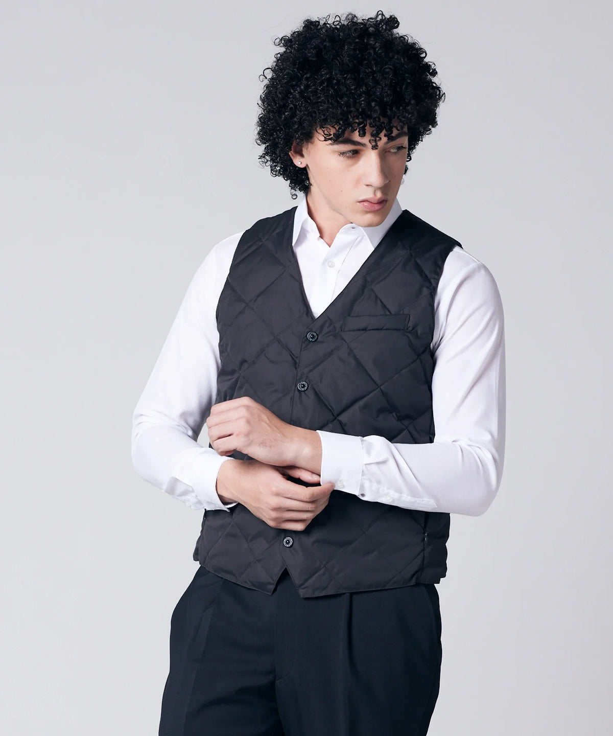 BLACK（表側）／模特兒身高 180cm／穿著尺寸 L