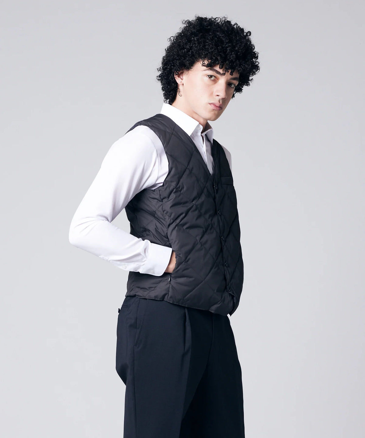 BLACK（表側）／模特兒身高 180cm／穿著尺寸 L