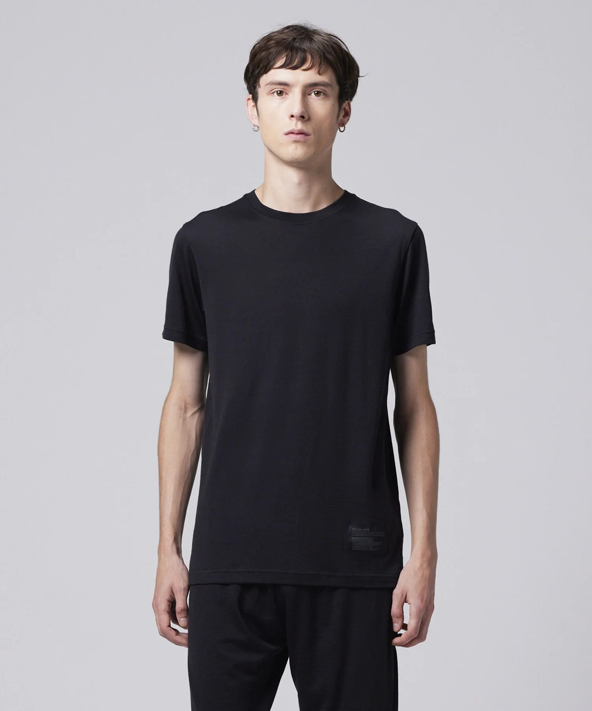 BLACK／模特兒身高 178cm／穿著尺寸 MEN L