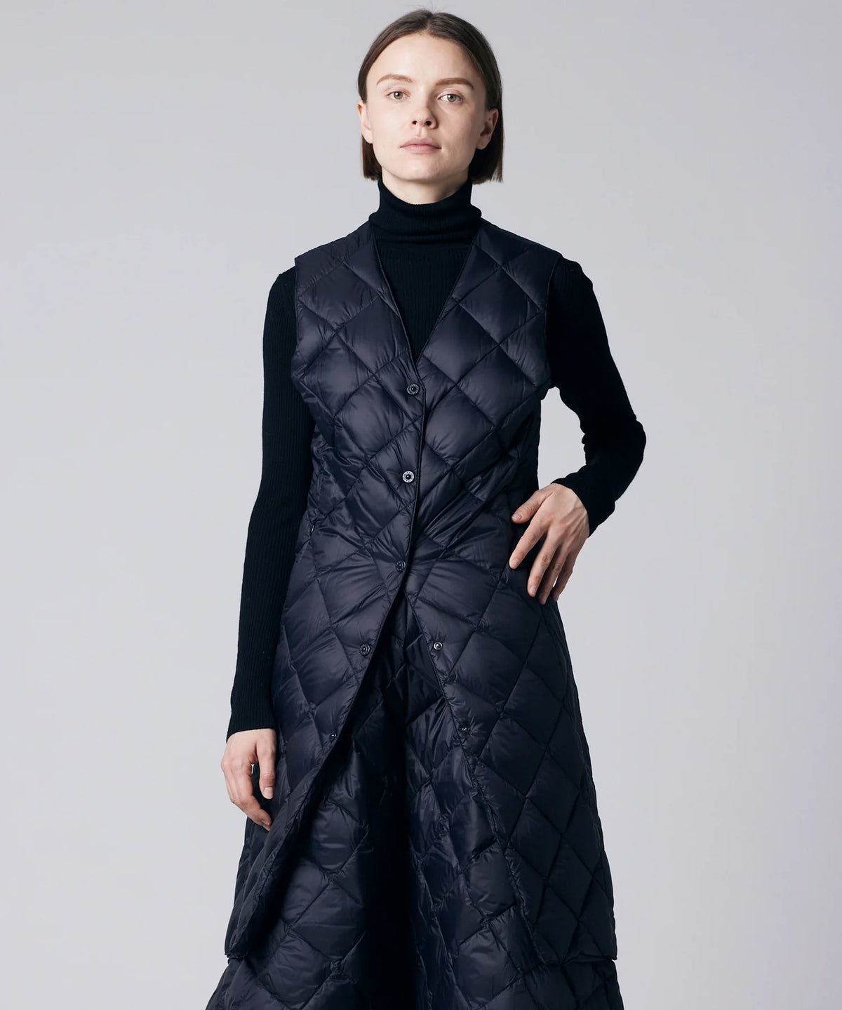 BLACK／模特兒身高 171cm／穿著尺寸 L