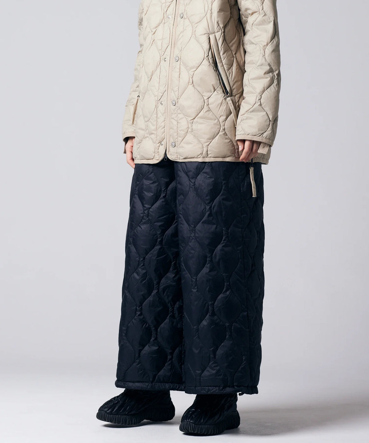 BLACK／模特兒身高 171cm／穿著尺寸 L