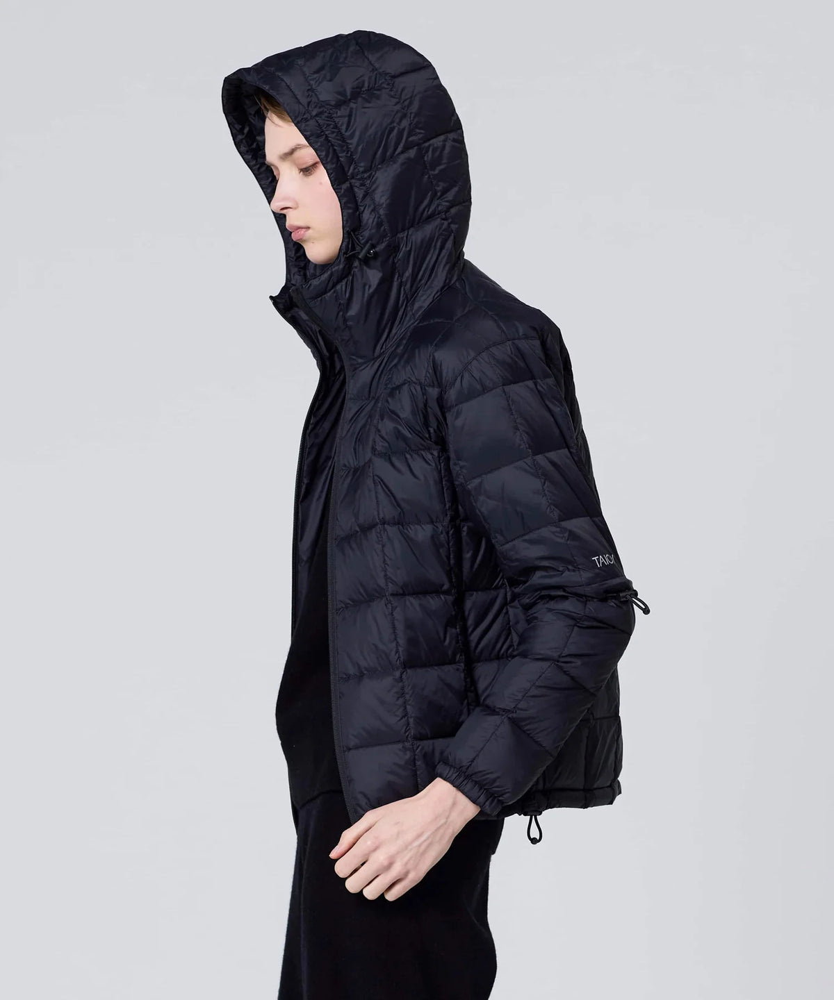 BLACK／模特兒身高 171cm／穿著尺寸 XS