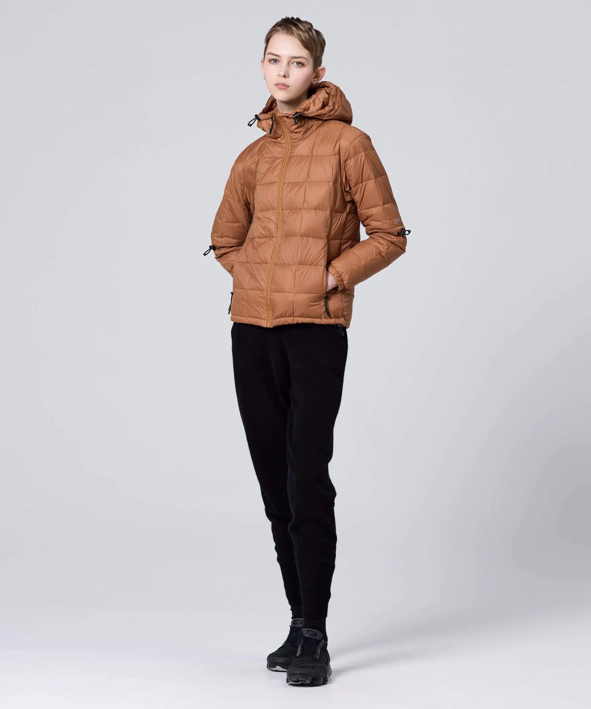 CAMEL／模特兒身高 171cm／穿著尺寸 XS