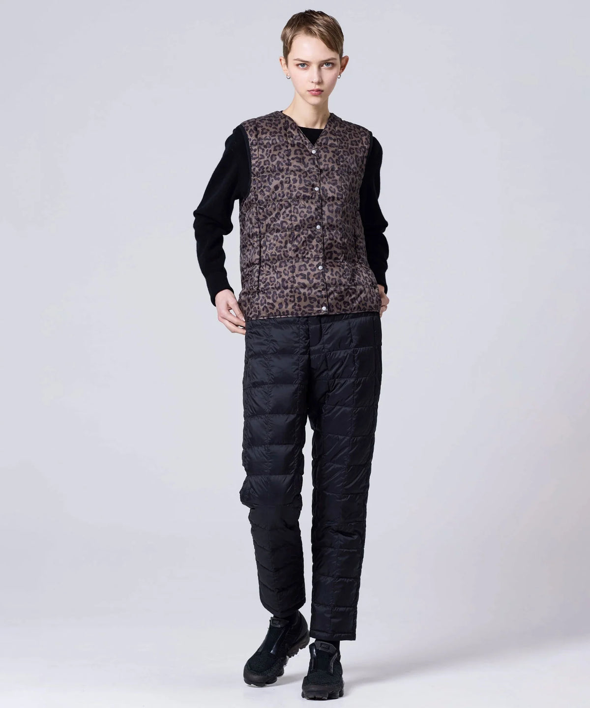 BLACK／模特兒身高 171cm／穿著尺寸 XS