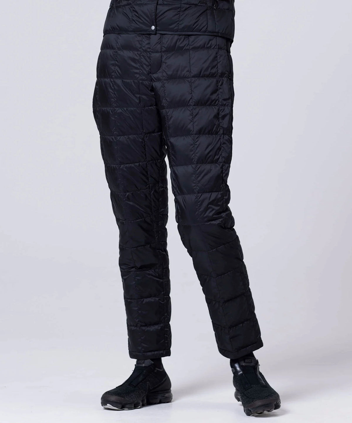 BLACK／模特兒身高 171cm／穿著尺寸 XS
