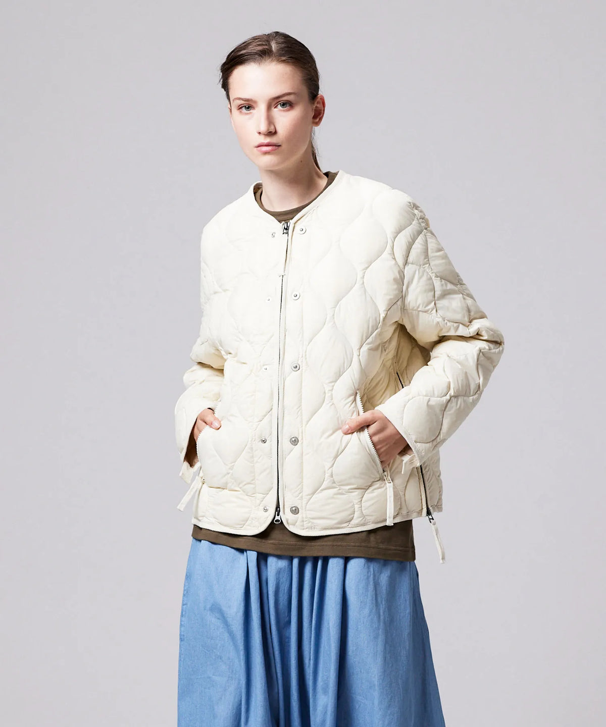 OFF WHITE／模特兒身高 169cm／穿著尺寸 XS