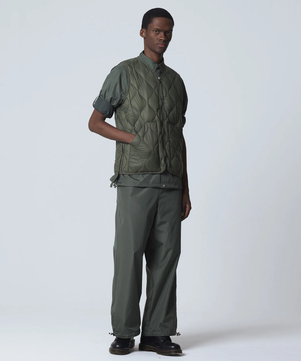 D.OLIVE／模特兒身高 182cm／穿著尺寸 L