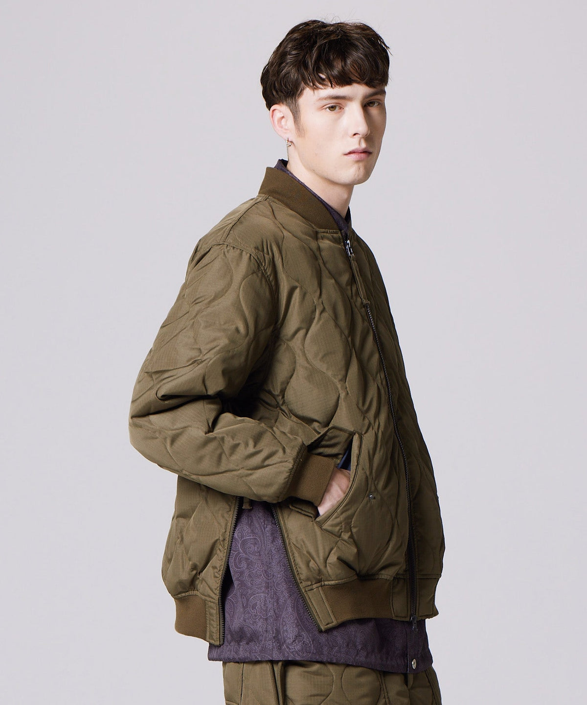 D.OLIVE／模特兒身高 178cm／穿著尺寸 L