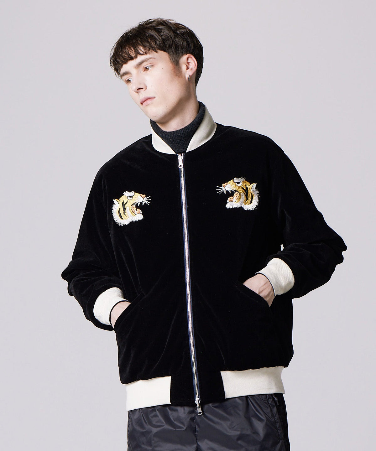 BK×NVY（表側）／模特兒身高 178cm／穿著尺寸 L