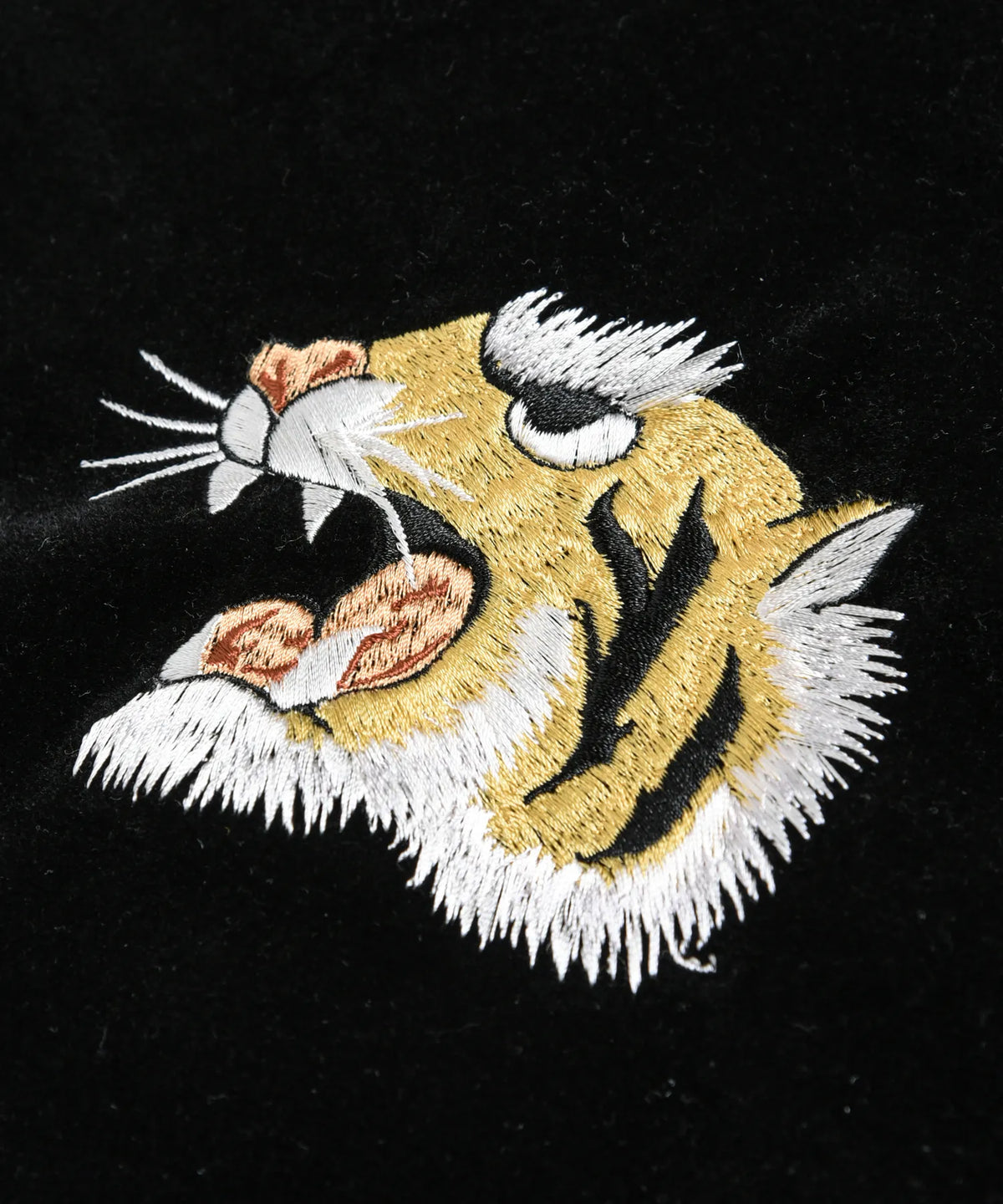 日本限定 雙面穿橫須賀刺繡羽絨外套