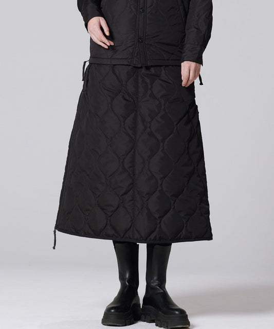 BLACK／模特兒身高 172cm／穿著尺寸 L